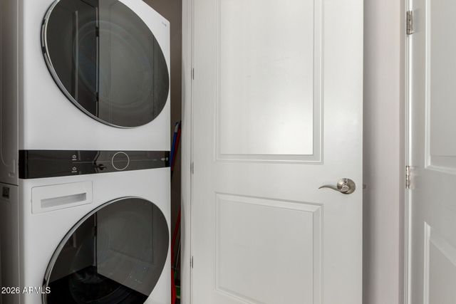 1 E LEXINGTON Avenue 1007, Phoenix, AZ 85012