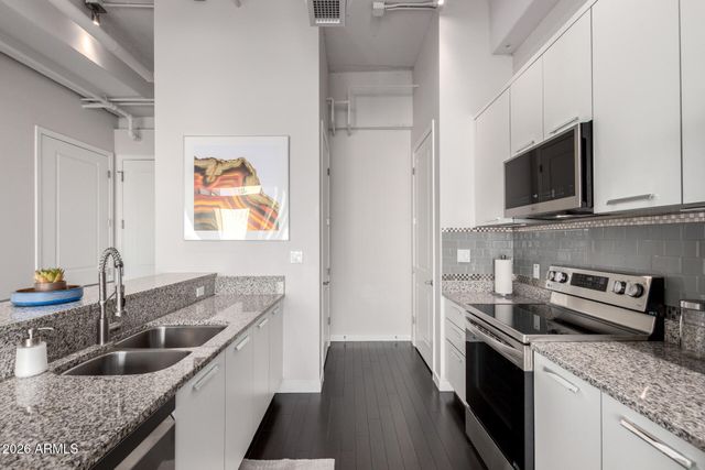 1 E LEXINGTON Avenue 1007, Phoenix, AZ 85012