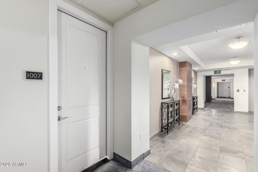 1 E LEXINGTON Avenue 1007, Phoenix, AZ 85012