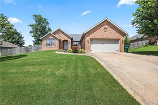 321 Sienna Drive, Centerton, AR 72719