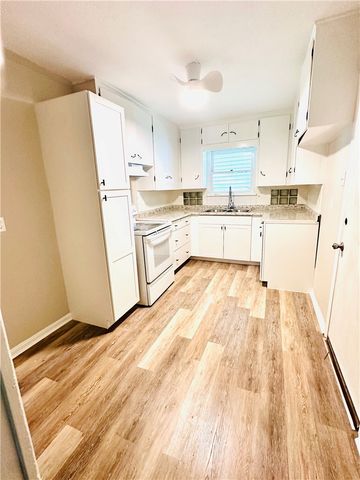 1202 Devon Dr, Corpus Christi, TX 78404