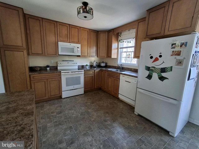 127 KAREN CT, Mullica Hill, NJ 08062