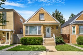 5736 S Kenneth Avenue, Chicago, IL 60629