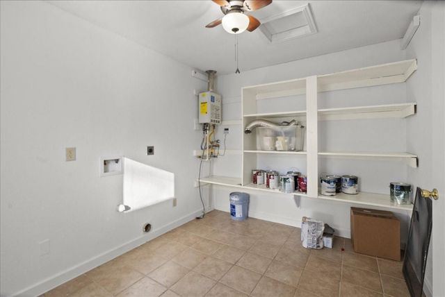 105 Alice Street, Anahuac, TX 77514