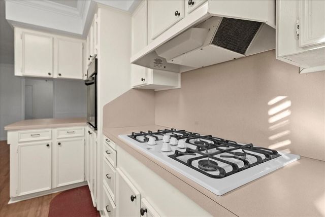 105 Alice Street, Anahuac, TX 77514