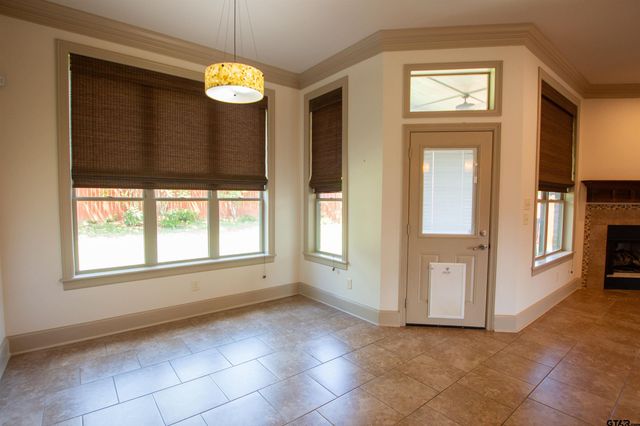 7361 Flat Rock Ln, Tyler, TX 75703