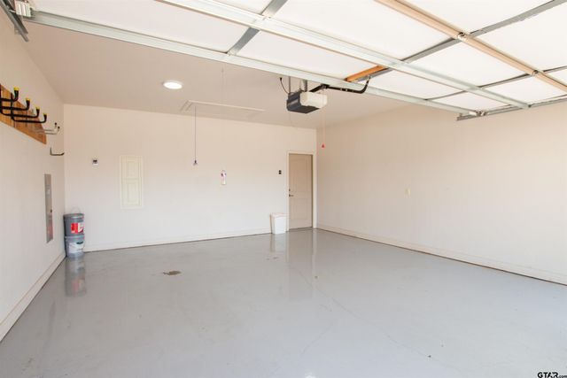 7361 Flat Rock Ln, Tyler, TX 75703