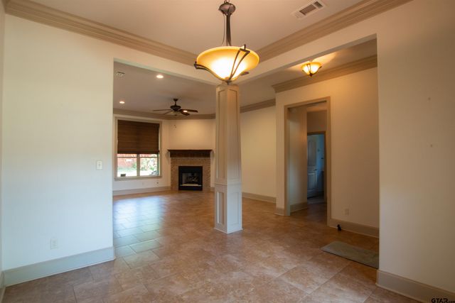 7361 Flat Rock Ln, Tyler, TX 75703