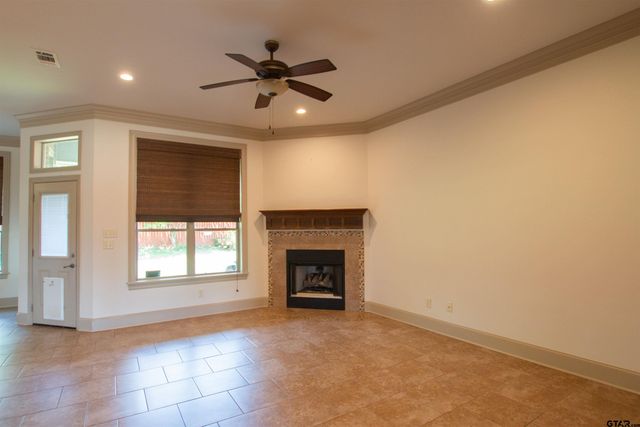 7361 Flat Rock Ln, Tyler, TX 75703