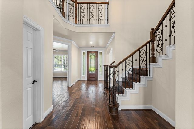 7 N Beech Springs Circle, Spring, TX 77389