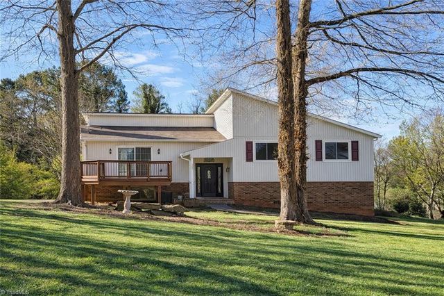 302 Country Lane, King, NC 27021