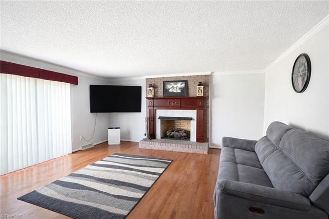 302 Country Lane, King, NC 27021