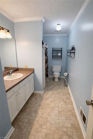 302 Country Lane, King, NC 27021