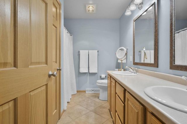 5507 Grassland Trail, Middleton, WI 53562
