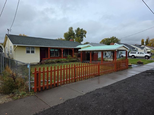 2513 Wantland Avenue, Klamath Falls, OR 97601