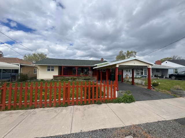 2513 Wantland Avenue, Klamath Falls, OR 97601