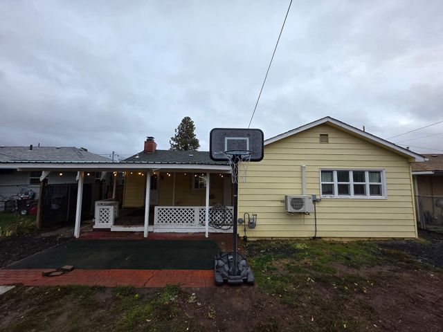 2513 Wantland Avenue, Klamath Falls, OR 97601