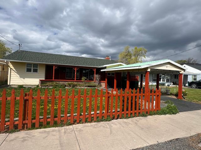 2513 Wantland Avenue, Klamath Falls, OR 97601