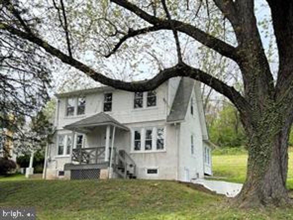 360 DEHAVEN ST, Conshohocken, PA 19428