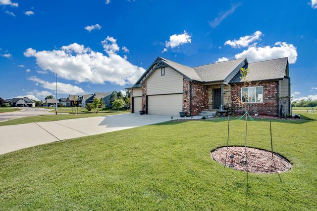 4803 N Emerald Ct, Maize, KS 67101