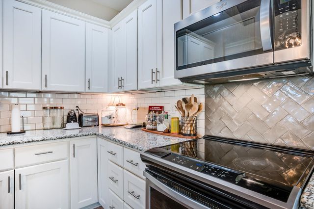 4803 N Emerald Ct, Maize, KS 67101