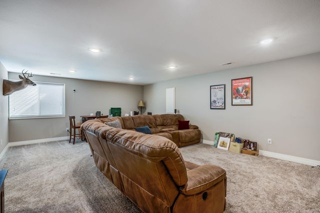 4803 N Emerald Ct, Maize, KS 67101