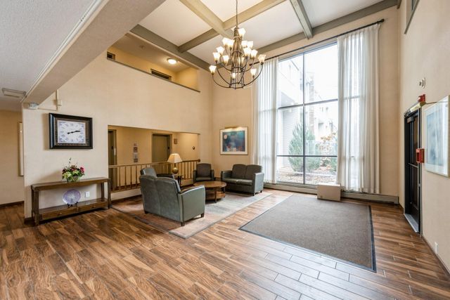 1601 N Innsbruck Drive 278NE, Fridley, MN 55432