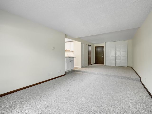 1601 N Innsbruck Drive 278NE, Fridley, MN 55432
