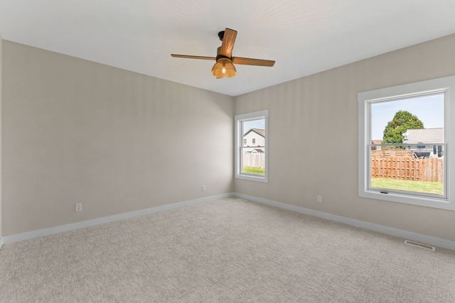 4610 W 12th Street, Davenport, IA 52804