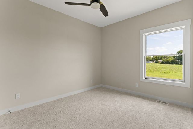 4610 W 12th Street, Davenport, IA 52804