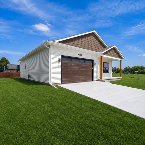 4610 W 12th Street, Davenport, IA 52804