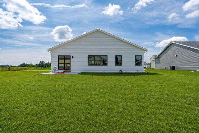 4610 W 12th Street, Davenport, IA 52804
