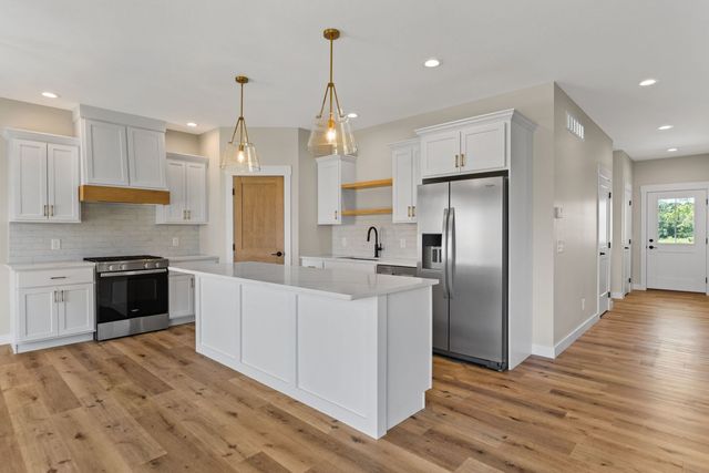 4610 W 12th Street, Davenport, IA 52804