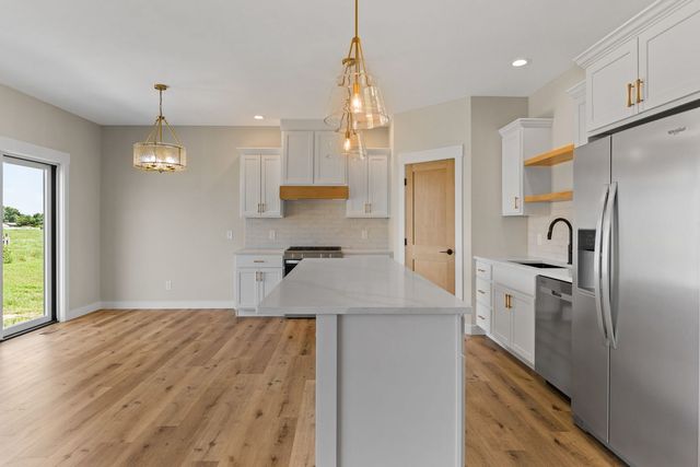 4610 W 12th Street, Davenport, IA 52804