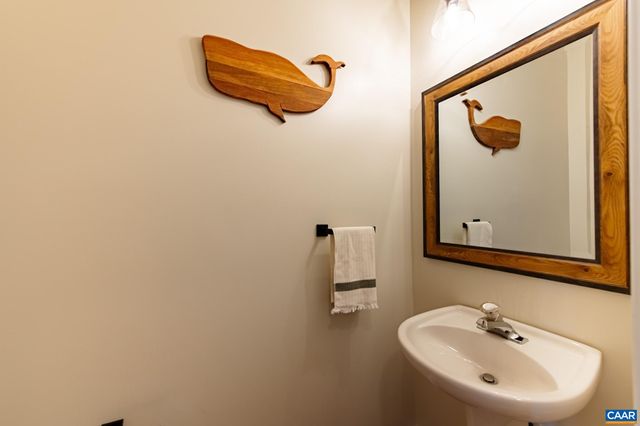 5301 LITTLE FOX LN, Charlottesville, VA 22903