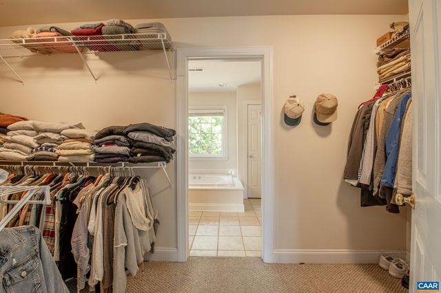 5301 LITTLE FOX LN, Charlottesville, VA 22903
