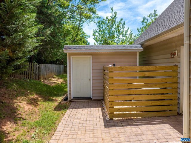5301 LITTLE FOX LN, Charlottesville, VA 22903