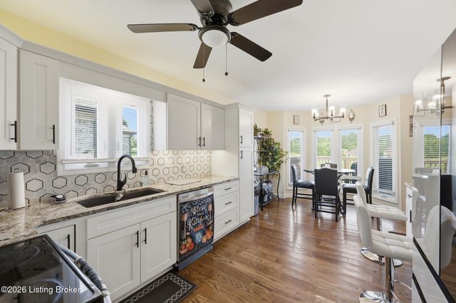 8200 Bohannon Station Rd, Louisville, KY 40291