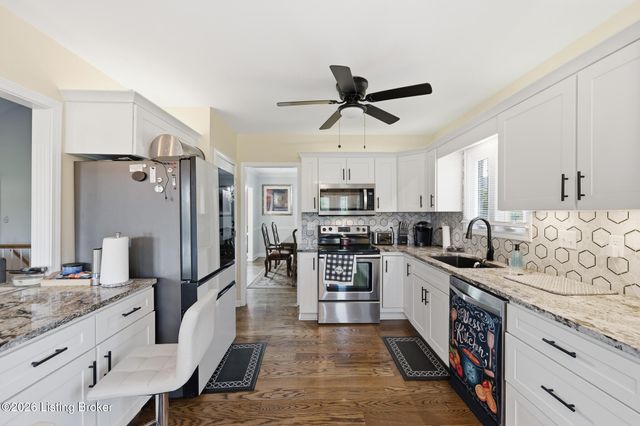 8200 Bohannon Station Rd, Louisville, KY 40291