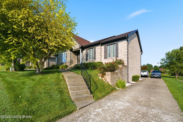 8200 Bohannon Station Rd, Louisville, KY 40291