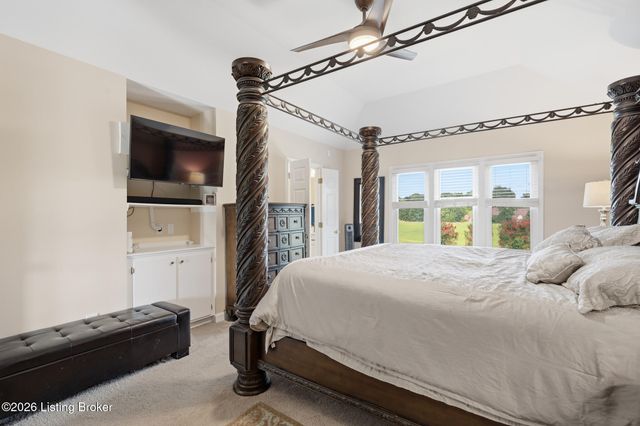 8200 Bohannon Station Rd, Louisville, KY 40291