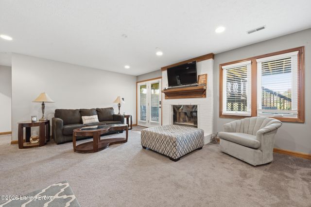 8200 Bohannon Station Rd, Louisville, KY 40291