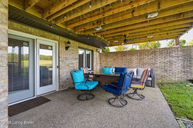 8200 Bohannon Station Rd, Louisville, KY 40291