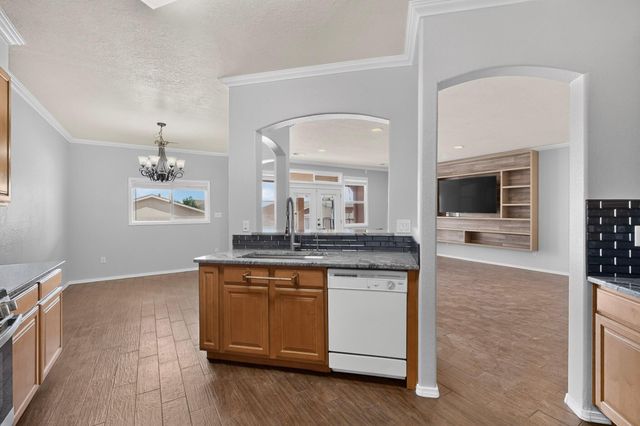 3224 W Meadow Drive SW, Albuquerque, NM 87121