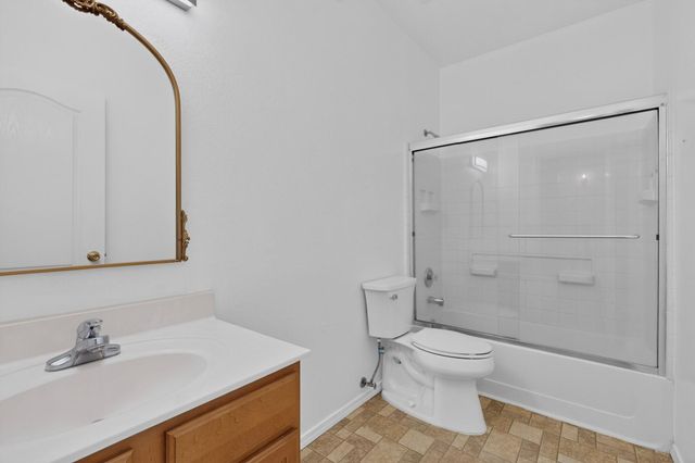 3224 W Meadow Drive SW, Albuquerque, NM 87121