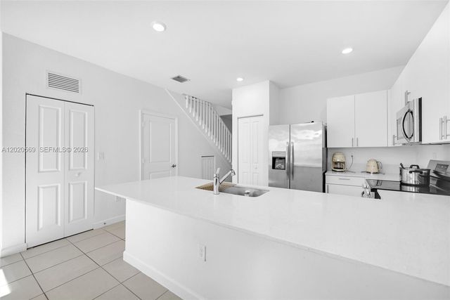 12877 SW 232nd Ln, Homestead, FL 33032