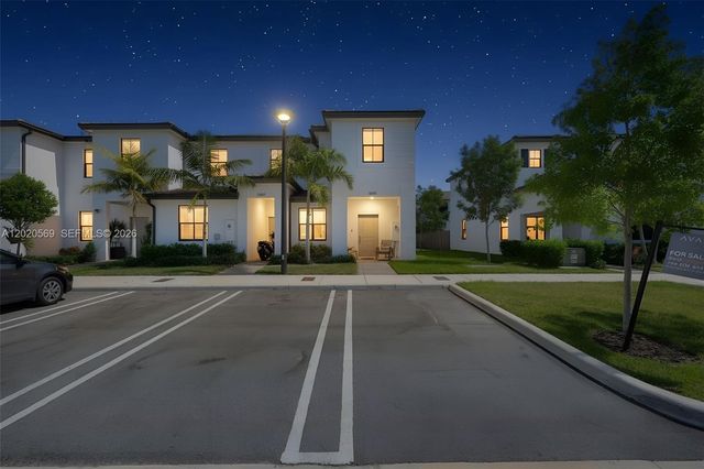 12877 SW 232nd Ln, Homestead, FL 33032