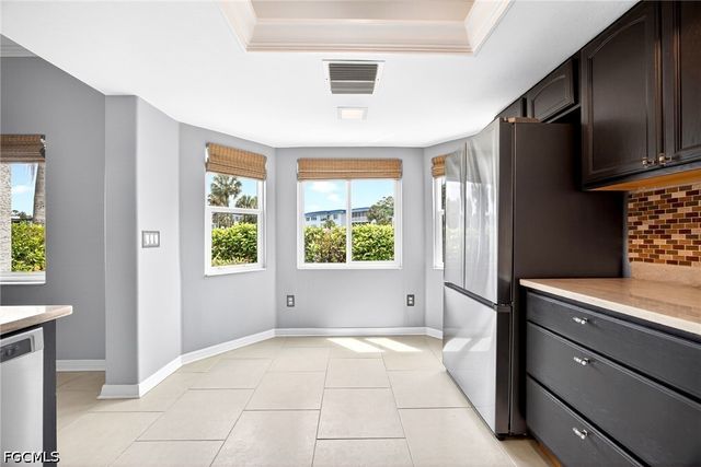 1990 Leisure DR 3, Fort Myers, FL 33907