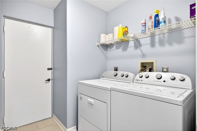 1990 Leisure DR 3, Fort Myers, FL 33907