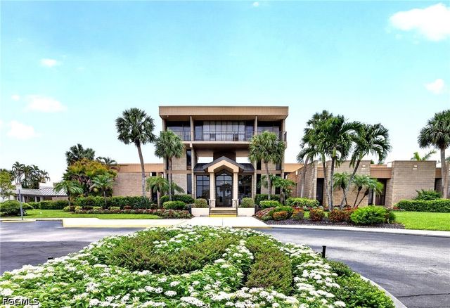 1990 Leisure DR 3, Fort Myers, FL 33907